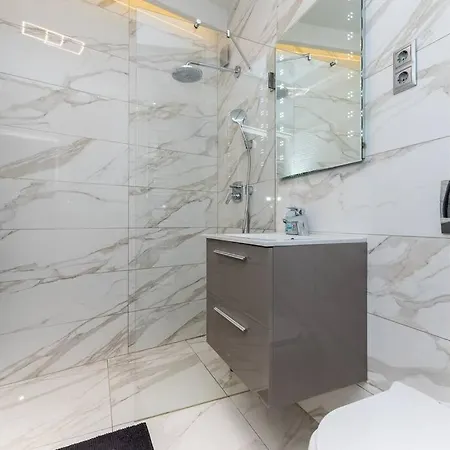 Апартаменты Oasis Of Green Streamside Relaxation